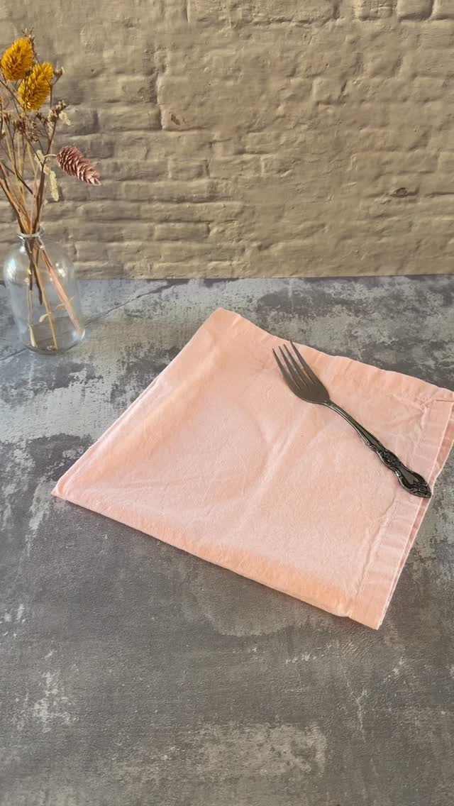 עוגה שגורמת לכולם לבקש עוד ביס…תגיבו אם תרצו את הסרטון המלא והמתכון ⬇️